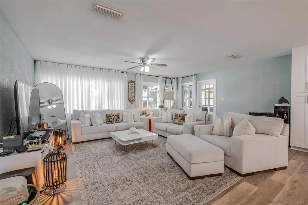 11615 Park Boulevard Seminole FL 33772