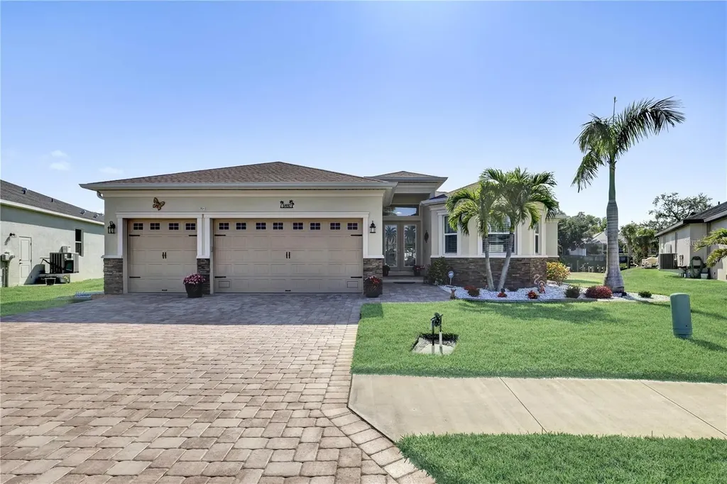 5497 56th Court E Bradenton FL 34203