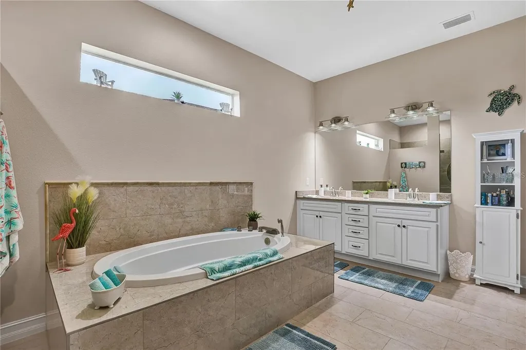 5497 56th Court E Bradenton FL 34203