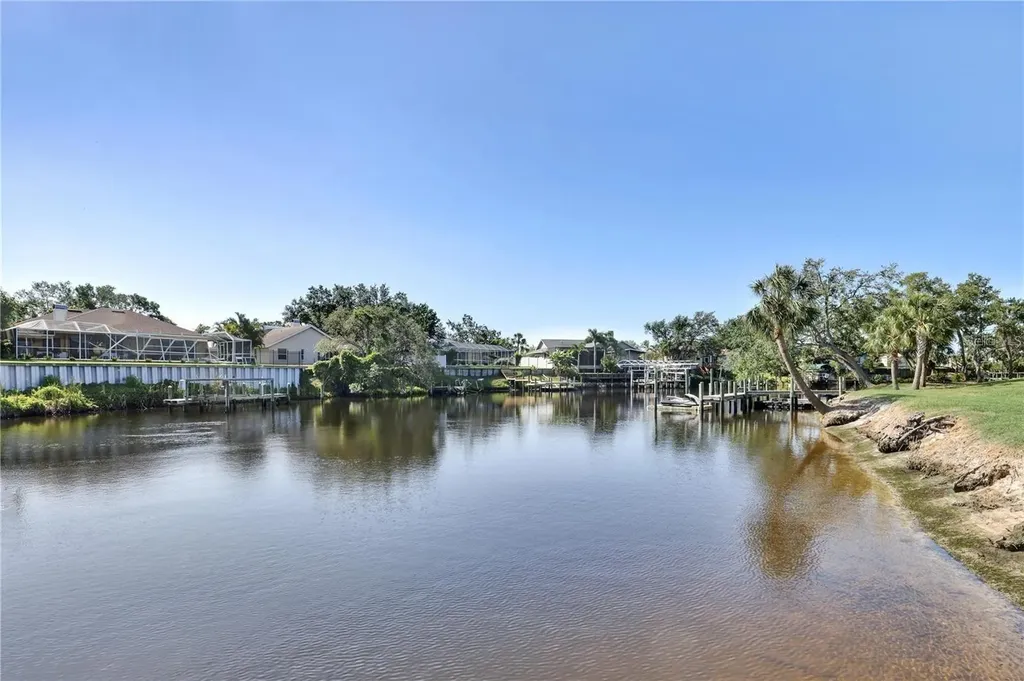 5497 56th Court E Bradenton FL 34203
