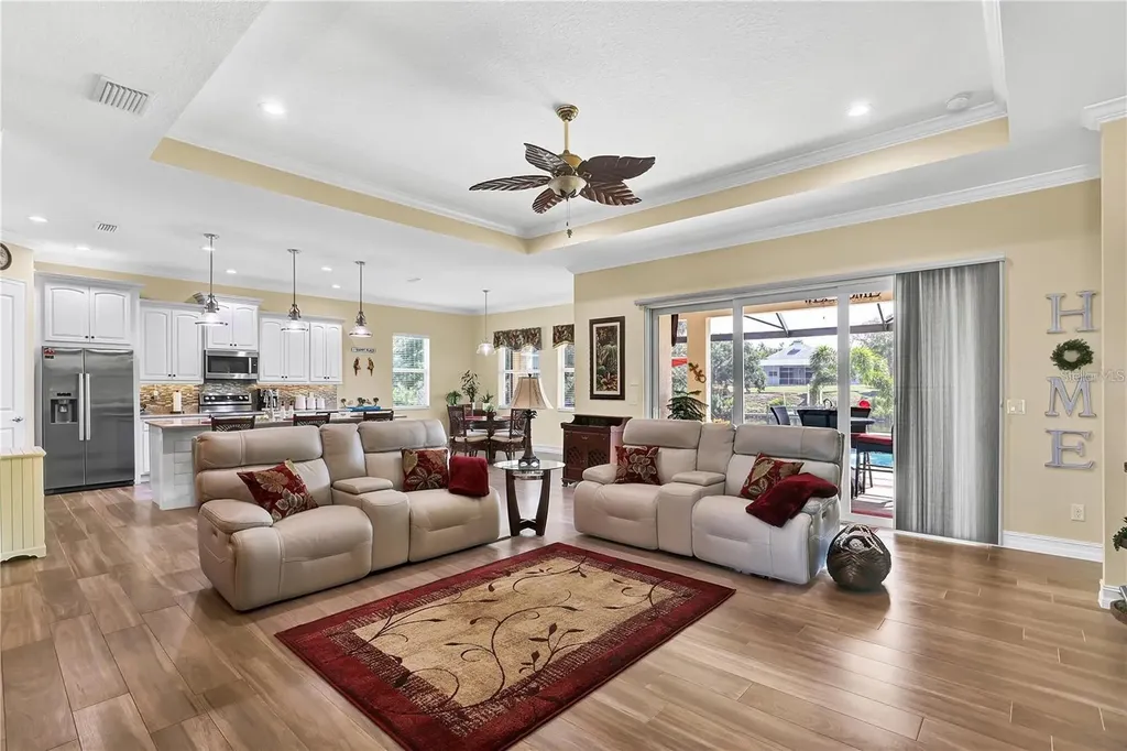 5497 56th Court E Bradenton FL 34203