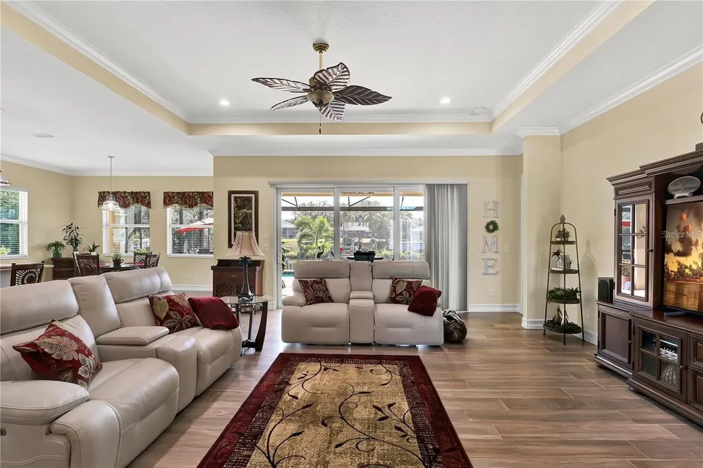 5497 56th Court E Bradenton FL 34203
