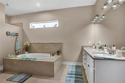 5497 56th Court E Bradenton FL 34203