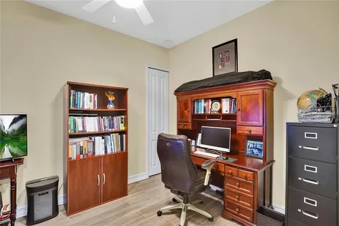 5497 56th Court E Bradenton FL 34203