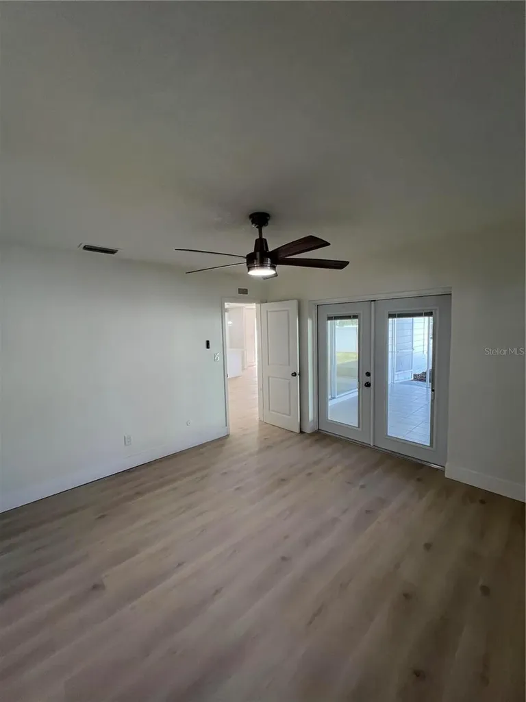 2502 Tropical Shores Drive SE St Petersburg FL 33705