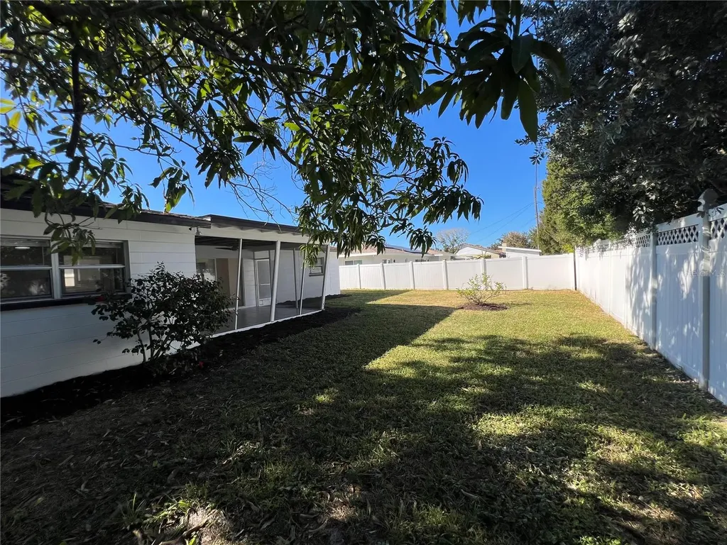 2502 Tropical Shores Drive SE St Petersburg FL 33705