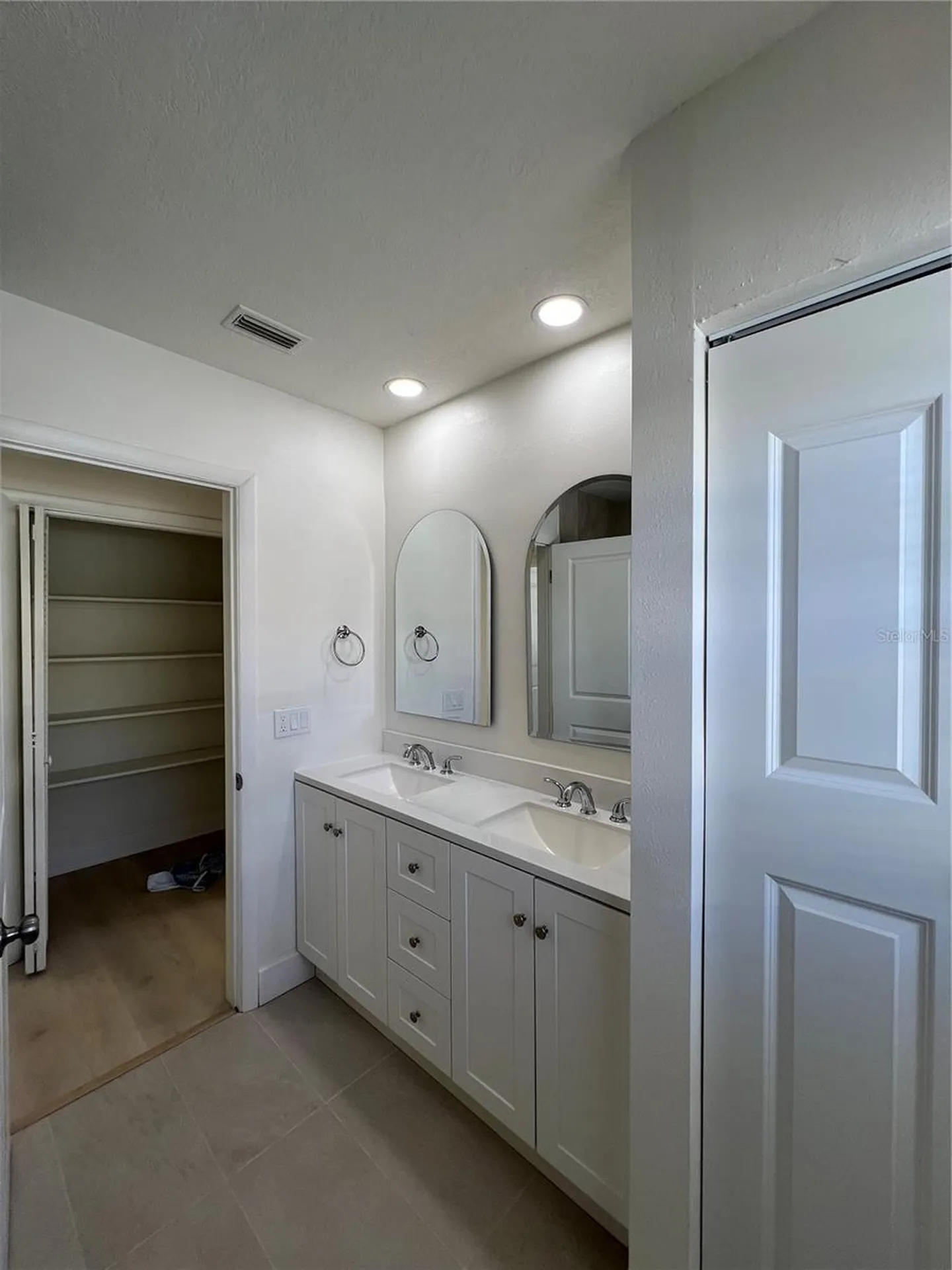 2502 Tropical Shores Drive SE St Petersburg FL 33705