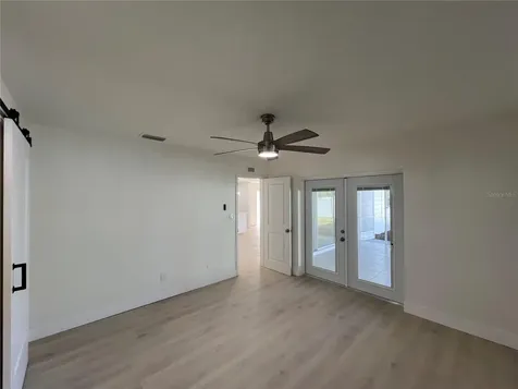 2502 Tropical Shores Drive SE St Petersburg FL 33705
