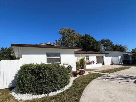 2502 Tropical Shores Drive SE St Petersburg FL 33705