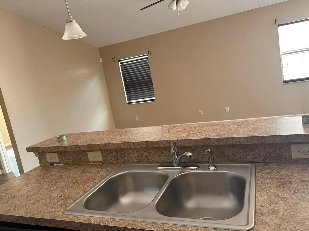 4036 11th Street E Bradenton FL 34208