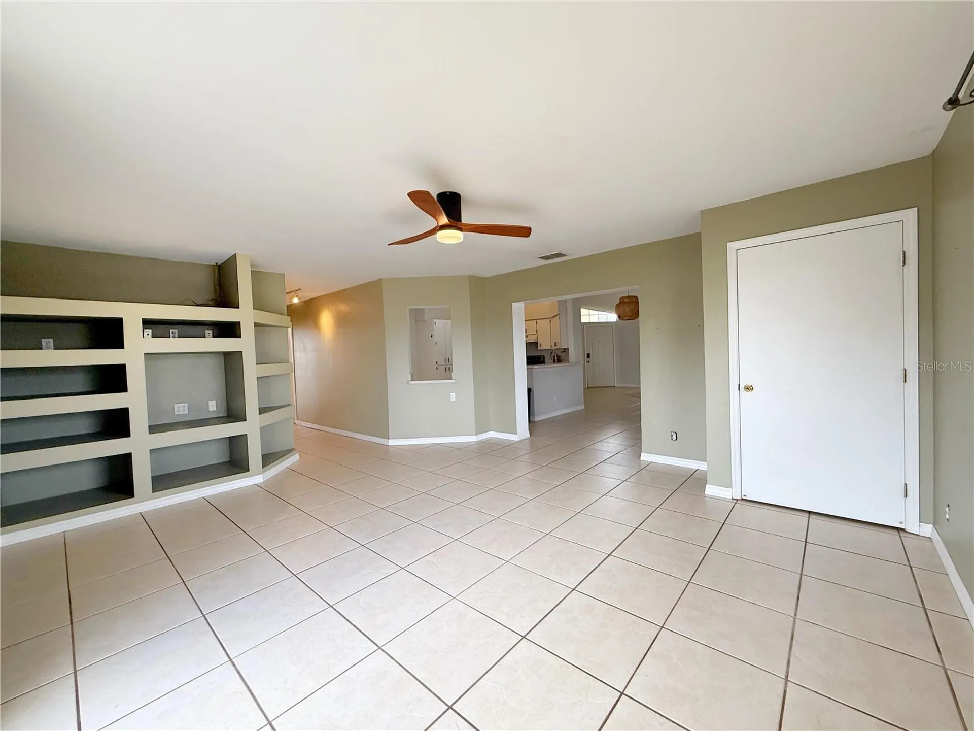 132 Robbins Rest Circle Davenport FL 33896