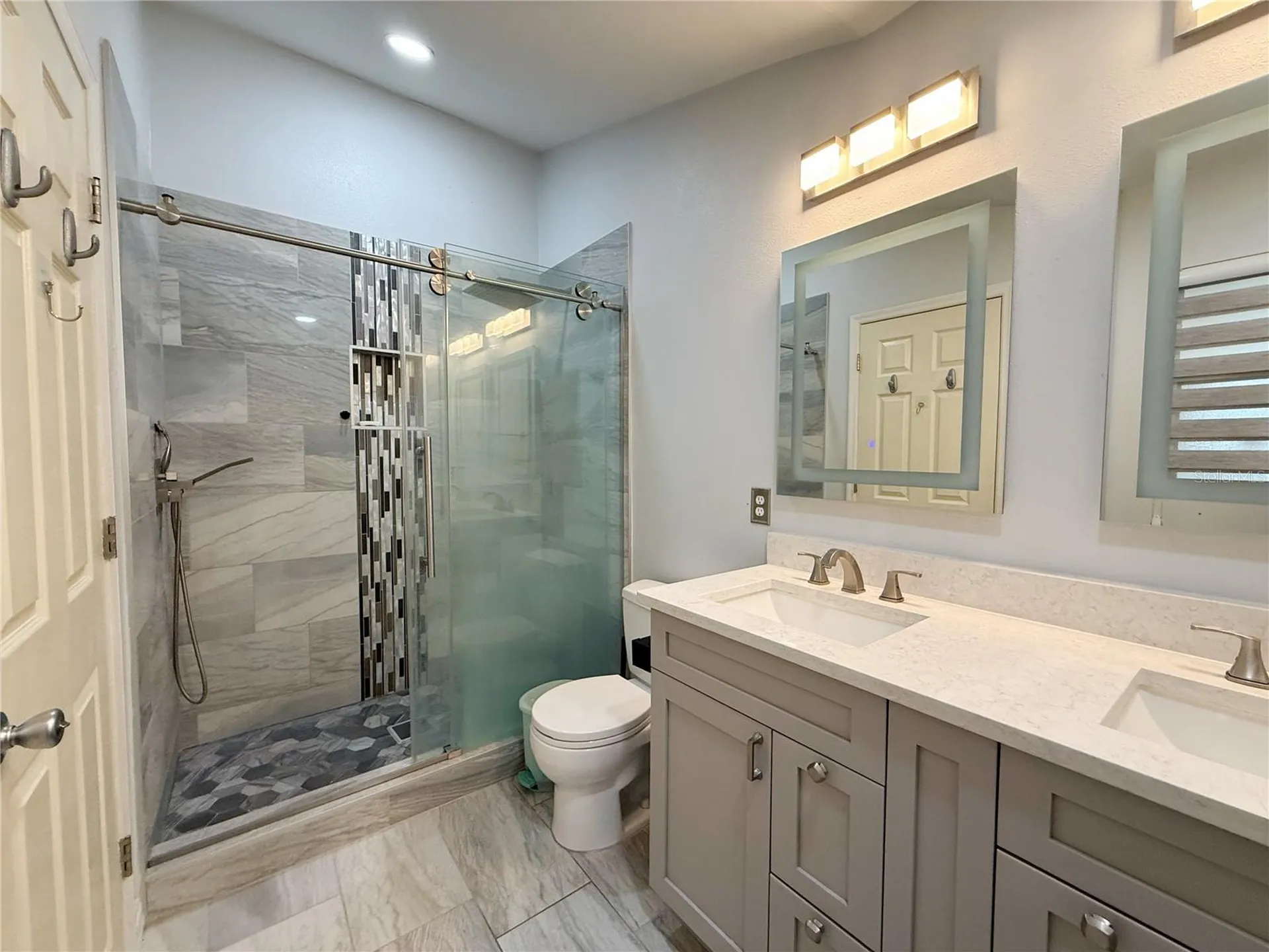 132 Robbins Rest Circle Davenport FL 33896