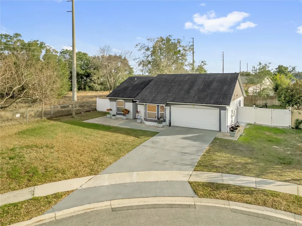 7702 Legacy Lane Orlando FL 32818