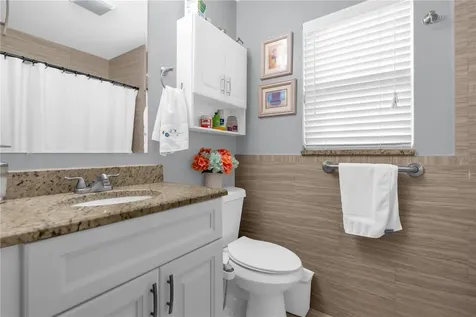 7702 Legacy Lane Orlando FL 32818