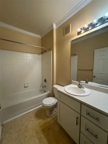 18575 Bridle Club Drive Tampa FL 33647