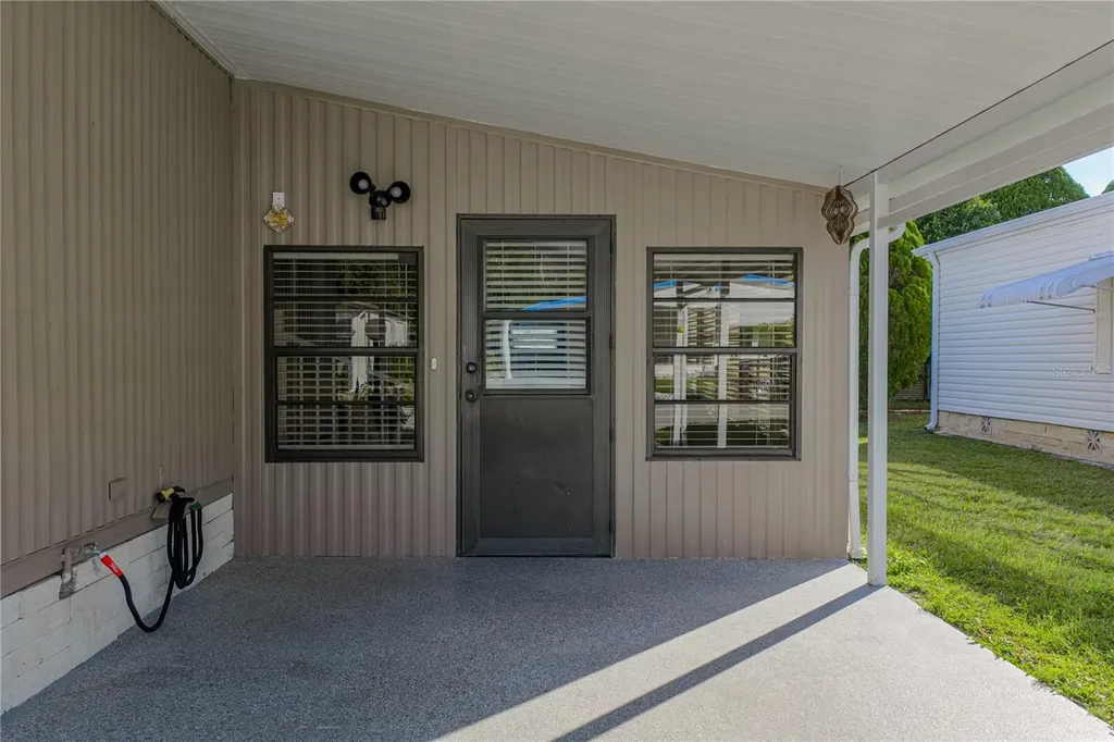 35122 Mcculloughs Leap Zephyrhills FL 33541