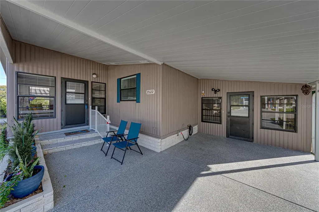 35122 Mcculloughs Leap Zephyrhills FL 33541