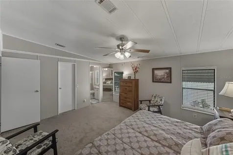 35122 Mcculloughs Leap Zephyrhills FL 33541