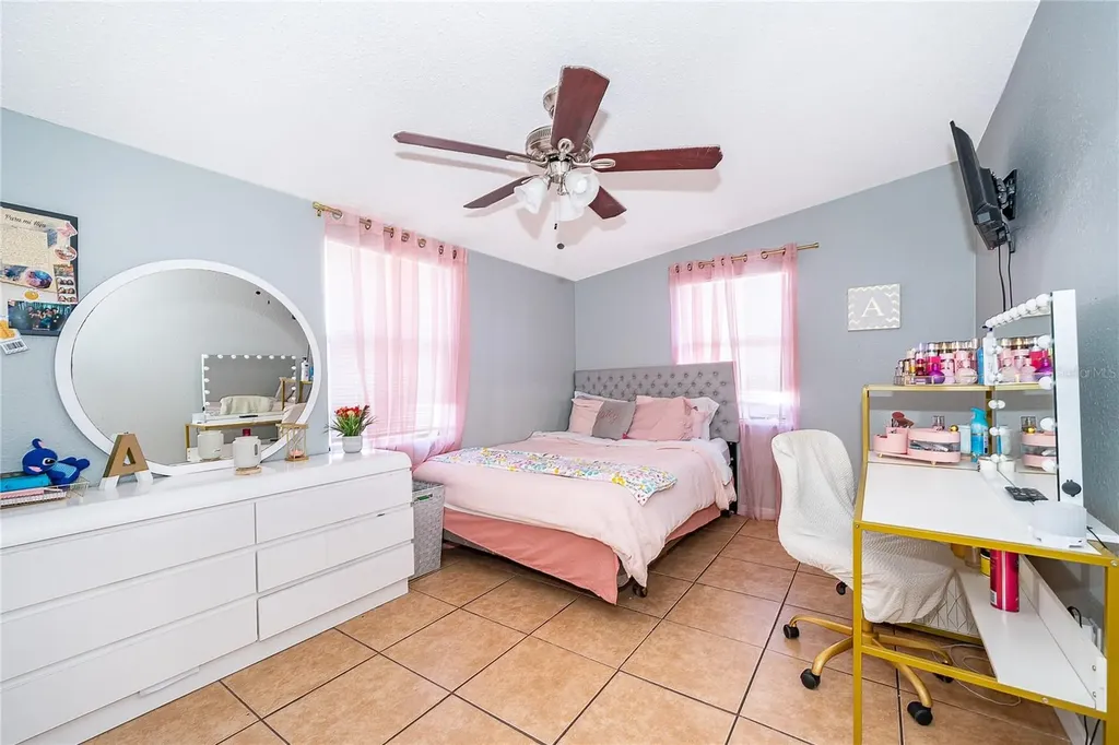944 Halstead Street Deltona FL 32725