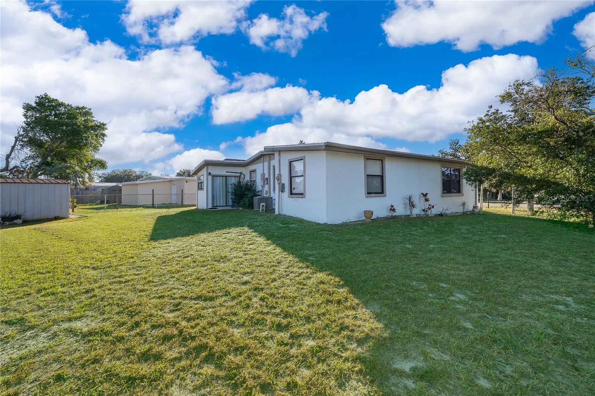 944 Halstead Street Deltona FL 32725