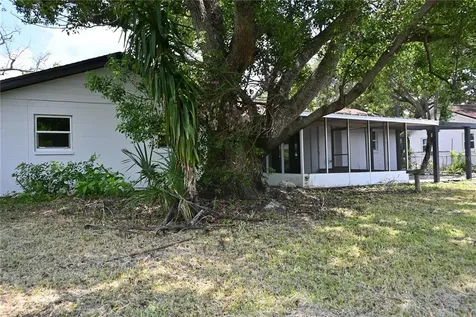 8609 Driftwood Drive Tampa FL 33615