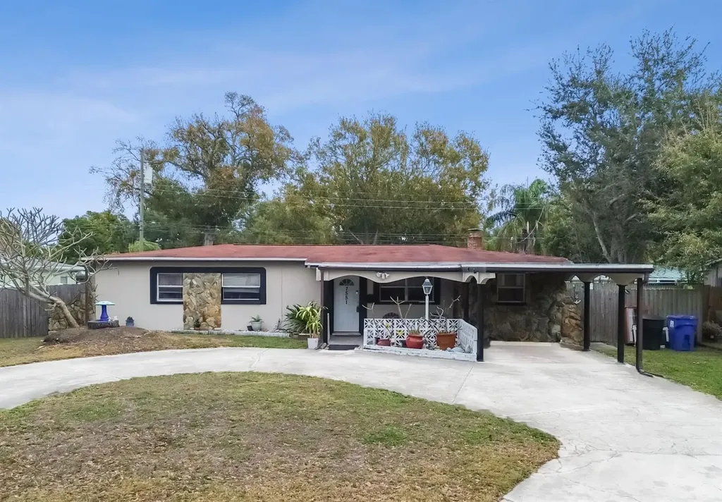 7551 17th Lane N St Petersburg FL 33702