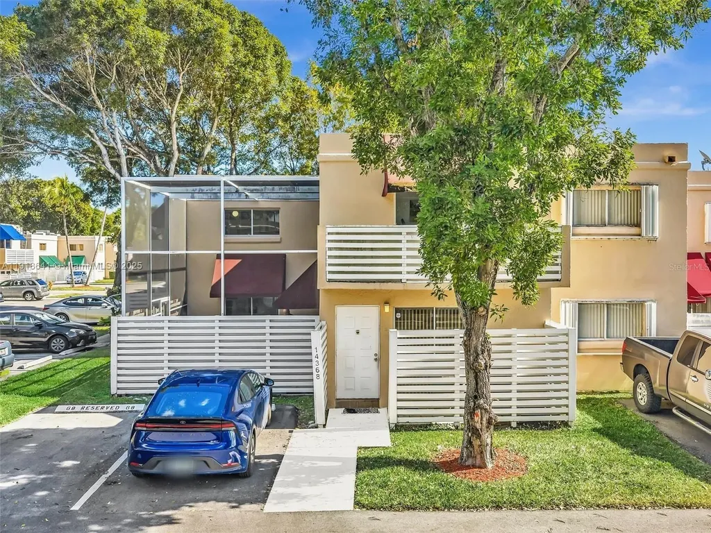 14368 SW 96th Terrace Miami FL 33186