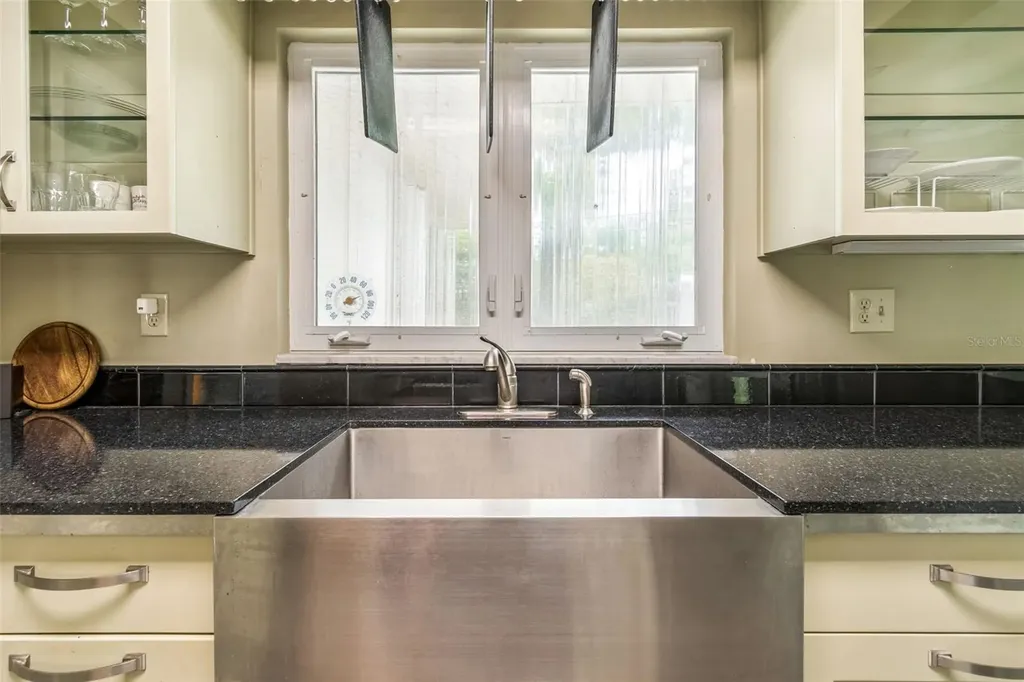 1399 Embassy Drive Clearwater FL 33764
