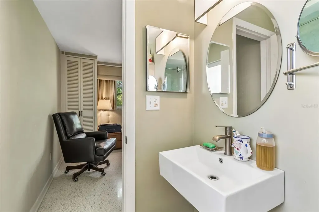 1399 Embassy Drive Clearwater FL 33764