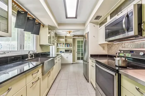 1399 Embassy Drive Clearwater FL 33764