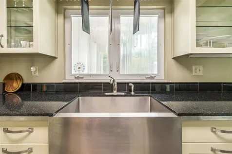 1399 Embassy Drive Clearwater FL 33764