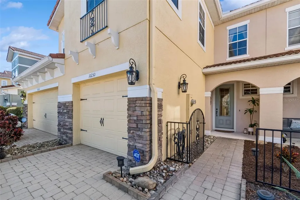 10250 Fallsgrove Street Orlando FL 32836