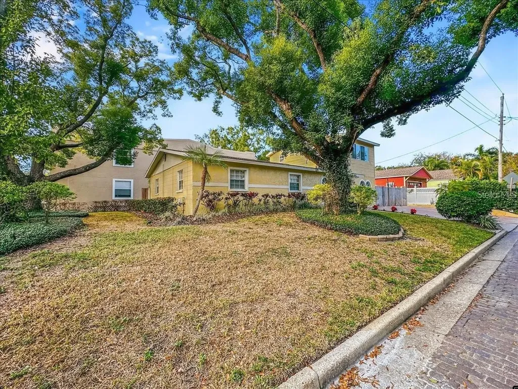 2801 W San Isidro Street Tampa FL 33629