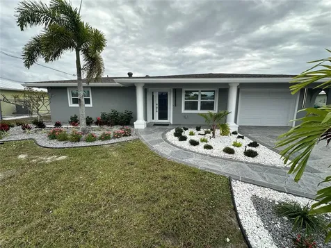 717 Crestview Circle NW Port Charlotte FL 33948