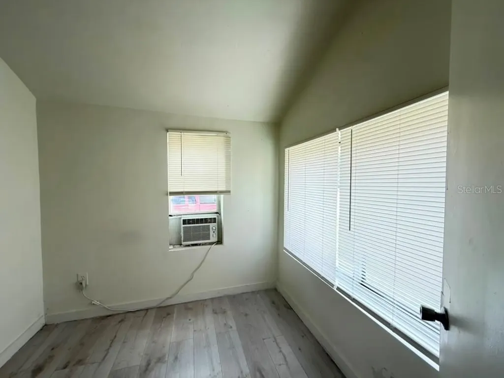 4427 Raleight Street Orlando FL 32811