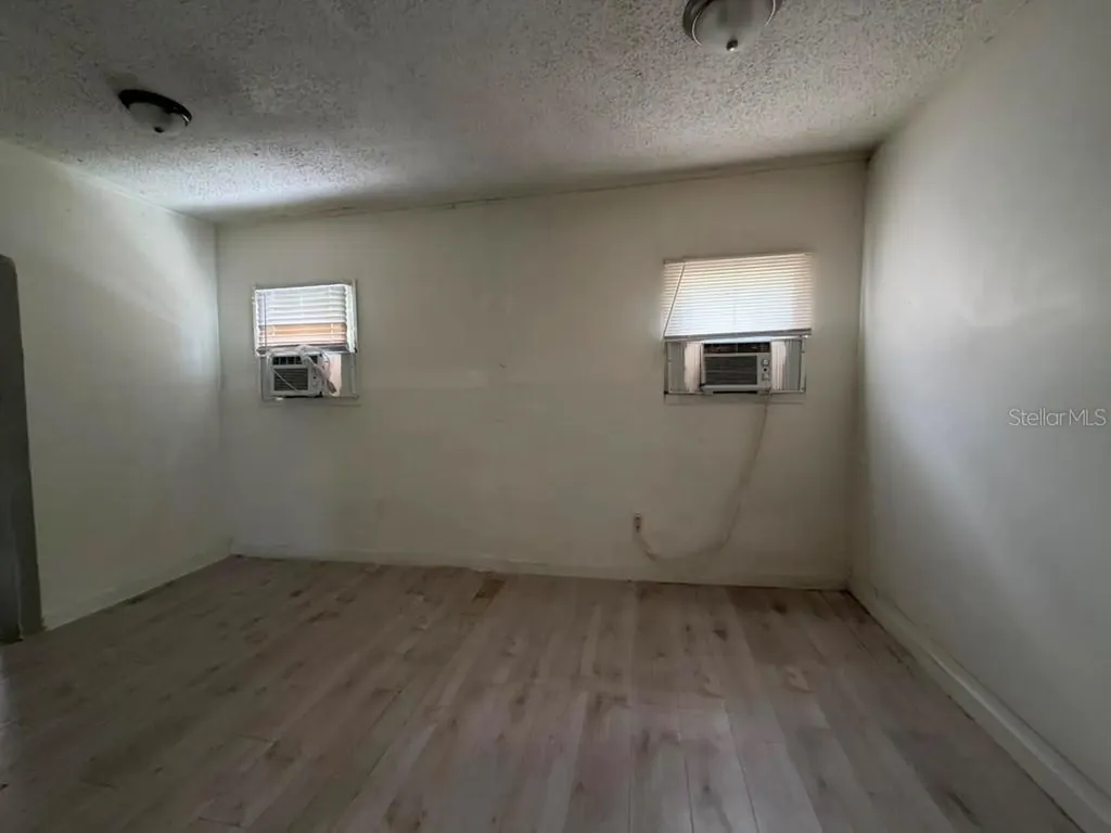 4427 Raleight Street Orlando FL 32811