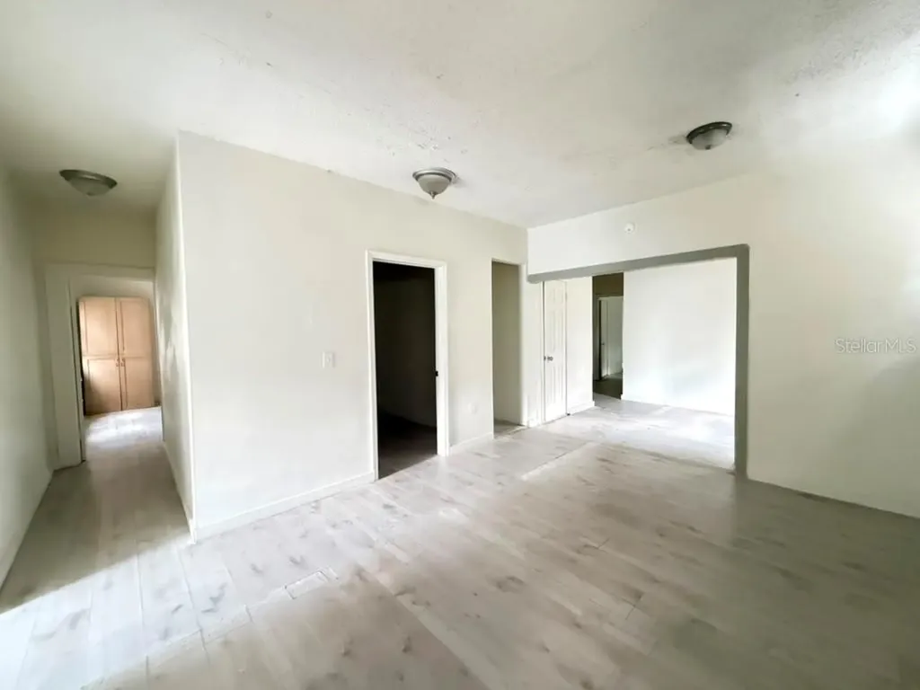 4427 Raleight Street Orlando FL 32811