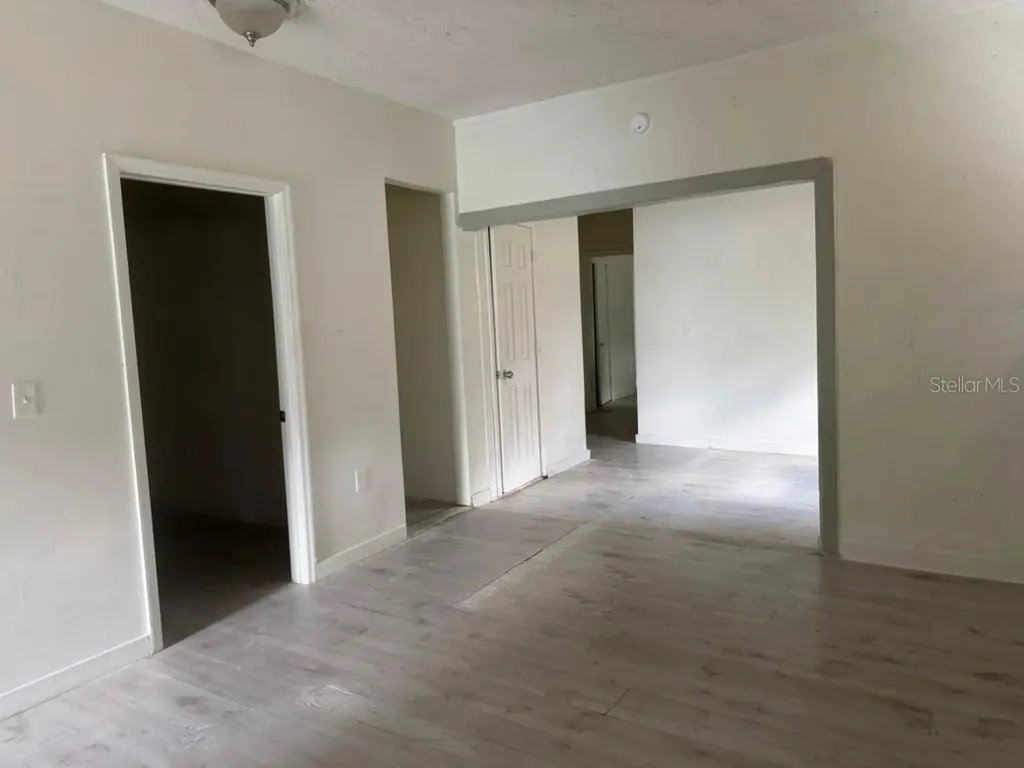 4427 Raleight Street Orlando FL 32811