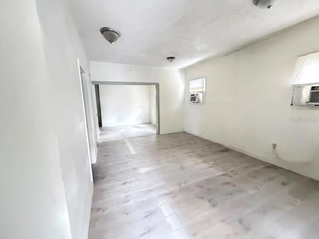 4427 Raleight Street Orlando FL 32811