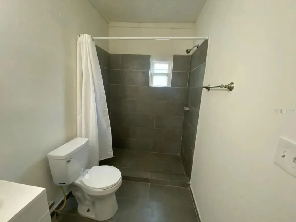 4427 Raleight Street Orlando FL 32811