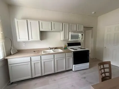 4427 Raleight Street Orlando FL 32811