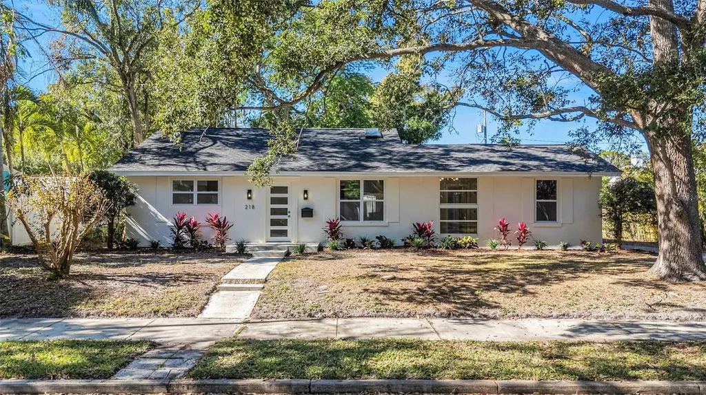 218 32nd Street W Bradenton FL 34205