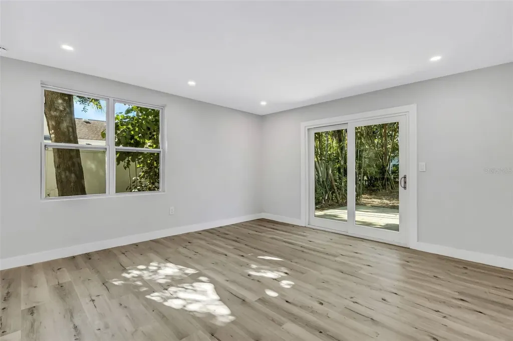 218 32nd Street W Bradenton FL 34205