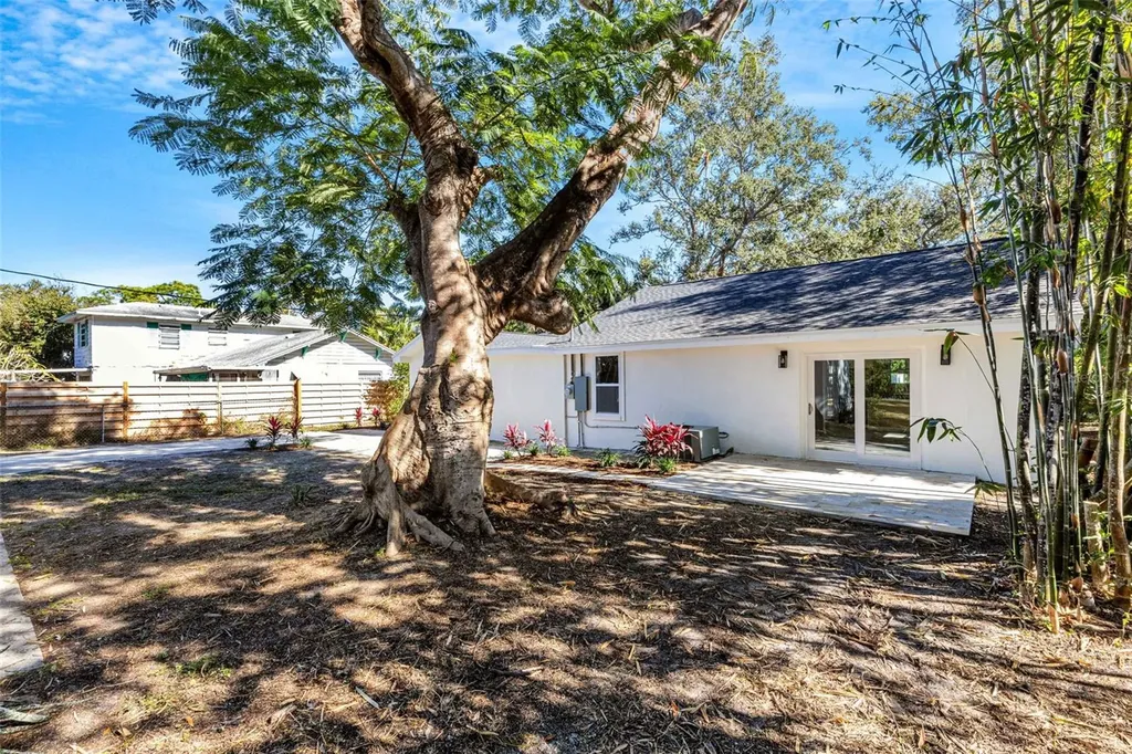 218 32nd Street W Bradenton FL 34205