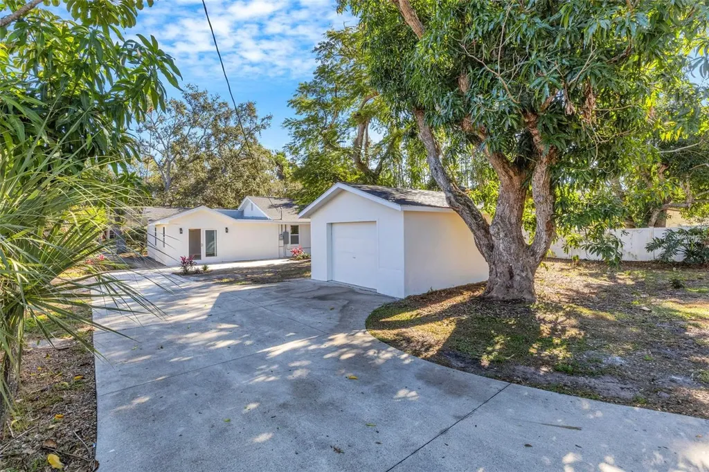 218 32nd Street W Bradenton FL 34205