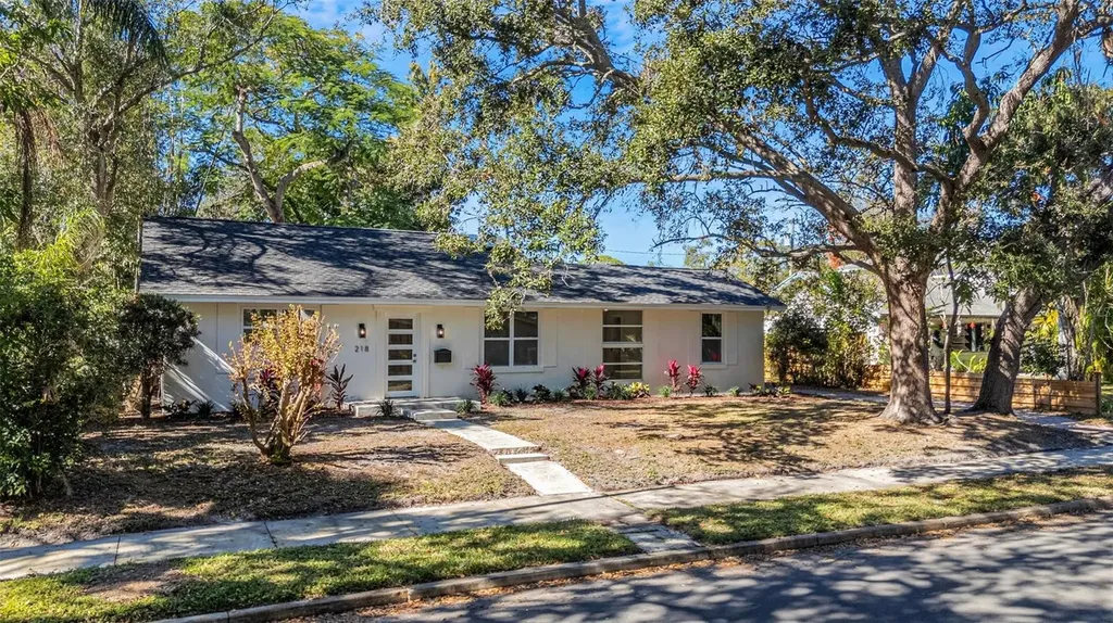 218 32nd Street W Bradenton FL 34205