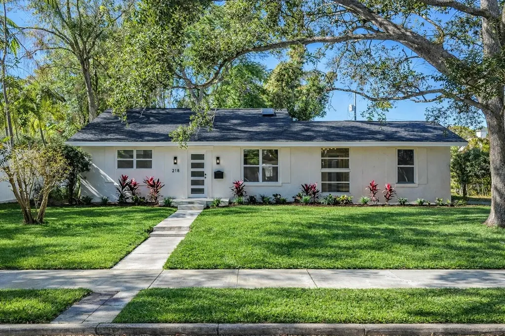218 32nd Street W Bradenton FL 34205