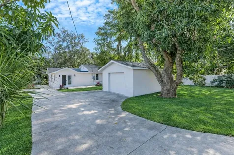 218 32nd Street W Bradenton FL 34205