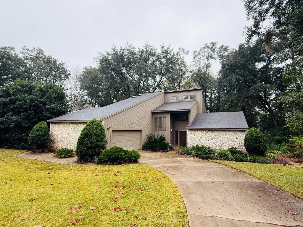 2435 NW 27th Place Gainesville FL 32605