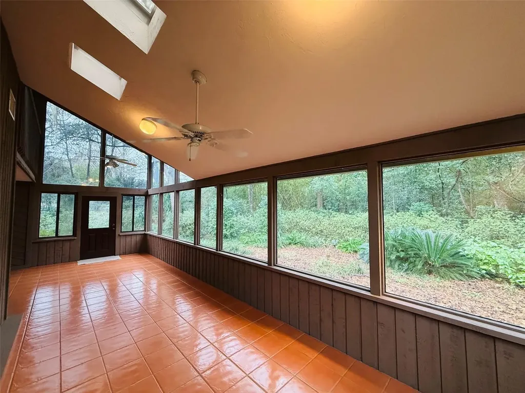 2435 NW 27th Place Gainesville FL 32605